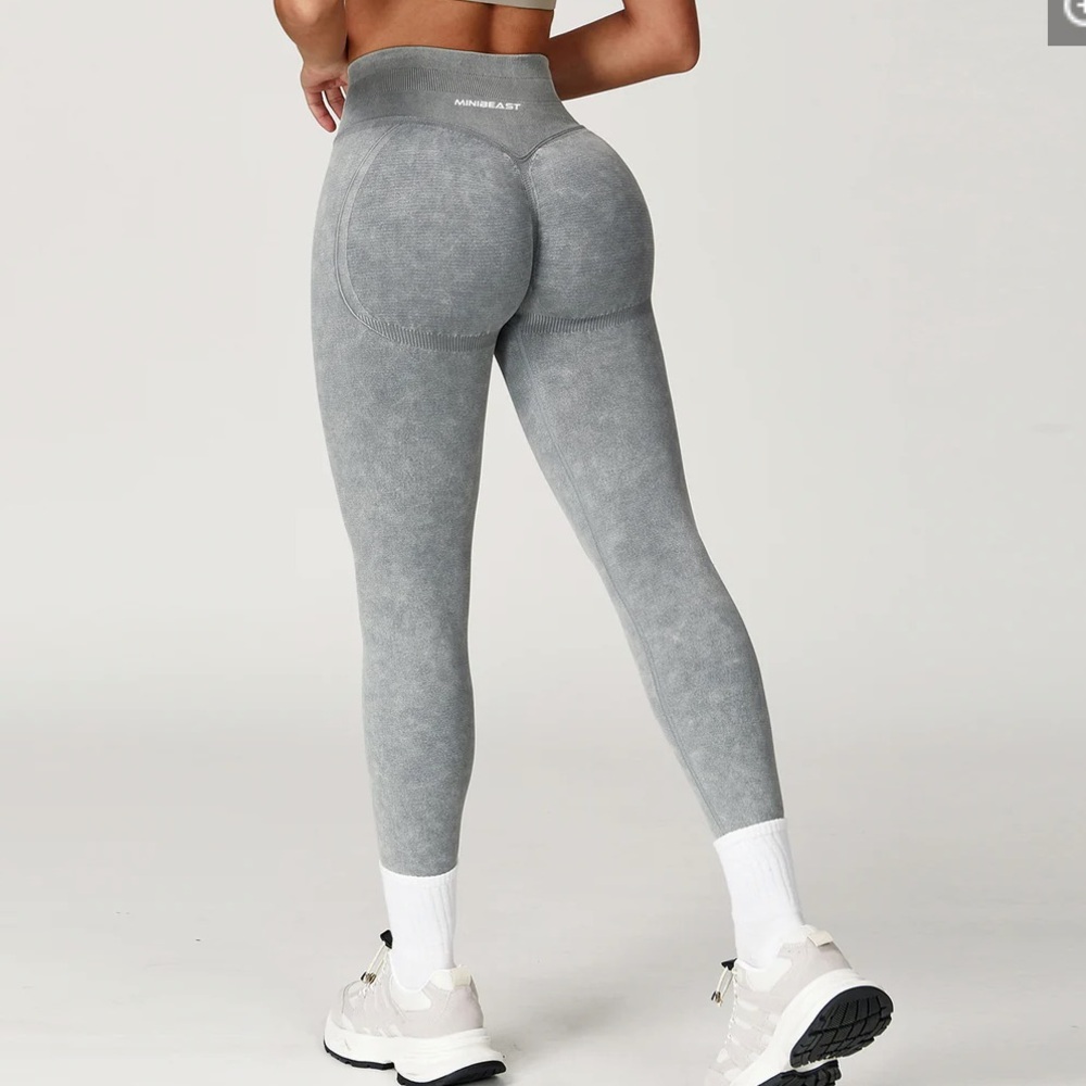 NWT Minibeast soft sculpt bbl leggings grey size large - Picture 2 of 6